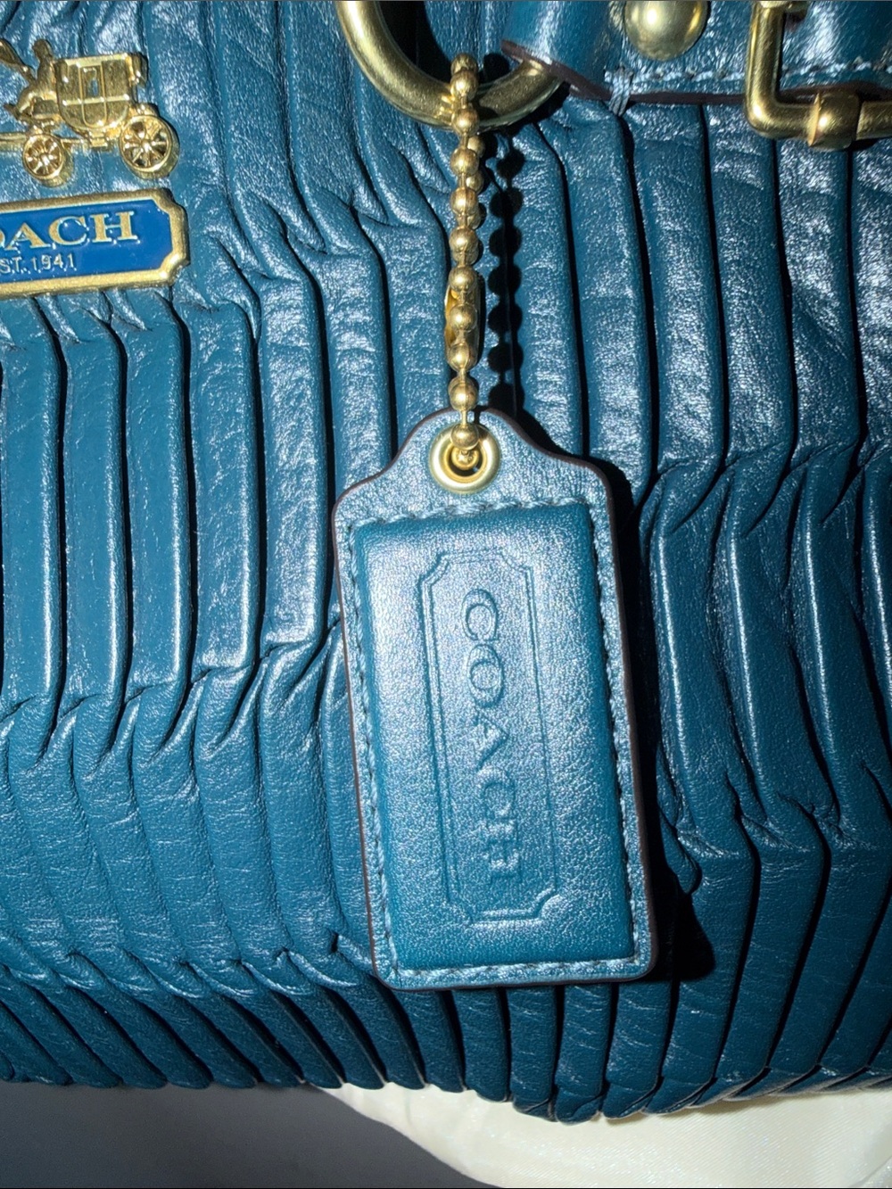Coach Teal Pleated Leather Satchel with Gold Accents!!๐ฅ๐ฅ๐ฅ๐ฅ๐ฅ๐ฅ - Picture 6 of 9